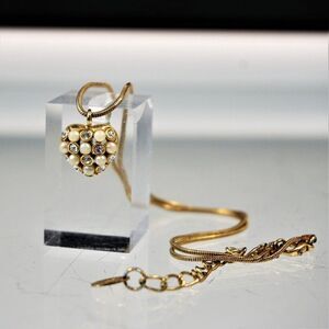 Vintage Rhinestone Heart Sweetheart Pendant Necklace Gold Tone Chain 16"